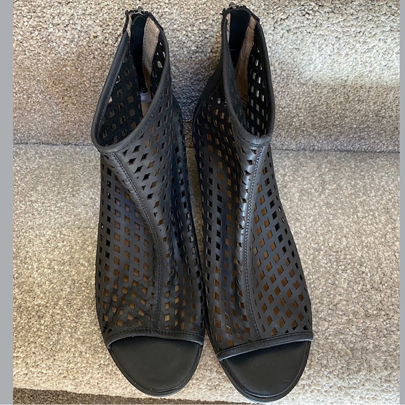 🎉Kelsi Dagger Kyoto Bootie, Women’s Size 10, Black - Picture 4 of 9